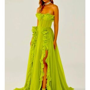 Gorgeous chartreuse gown